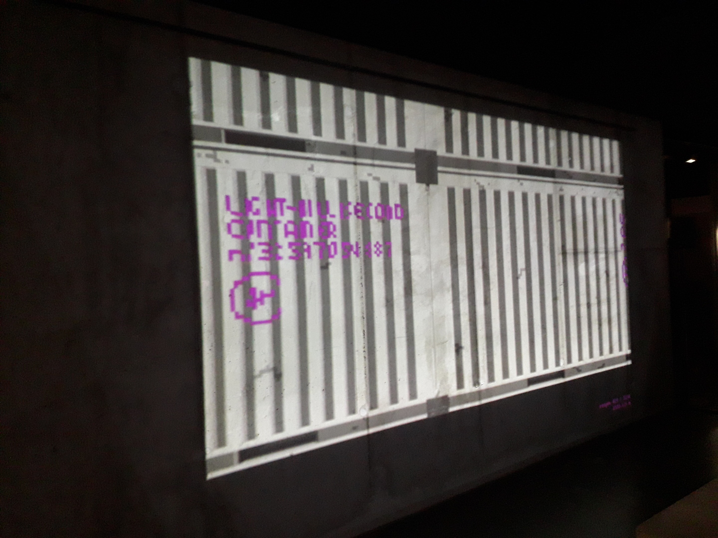 Image 5 : Projection d'un travelling horizontal sur des containers en 3D