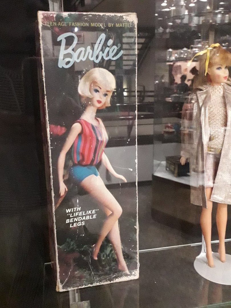 Image 6 : Modèle de Barbie (vue 1)