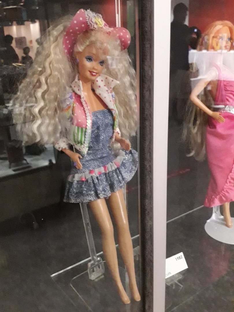 Image 7 : Modèle de Barbie (vue 2)