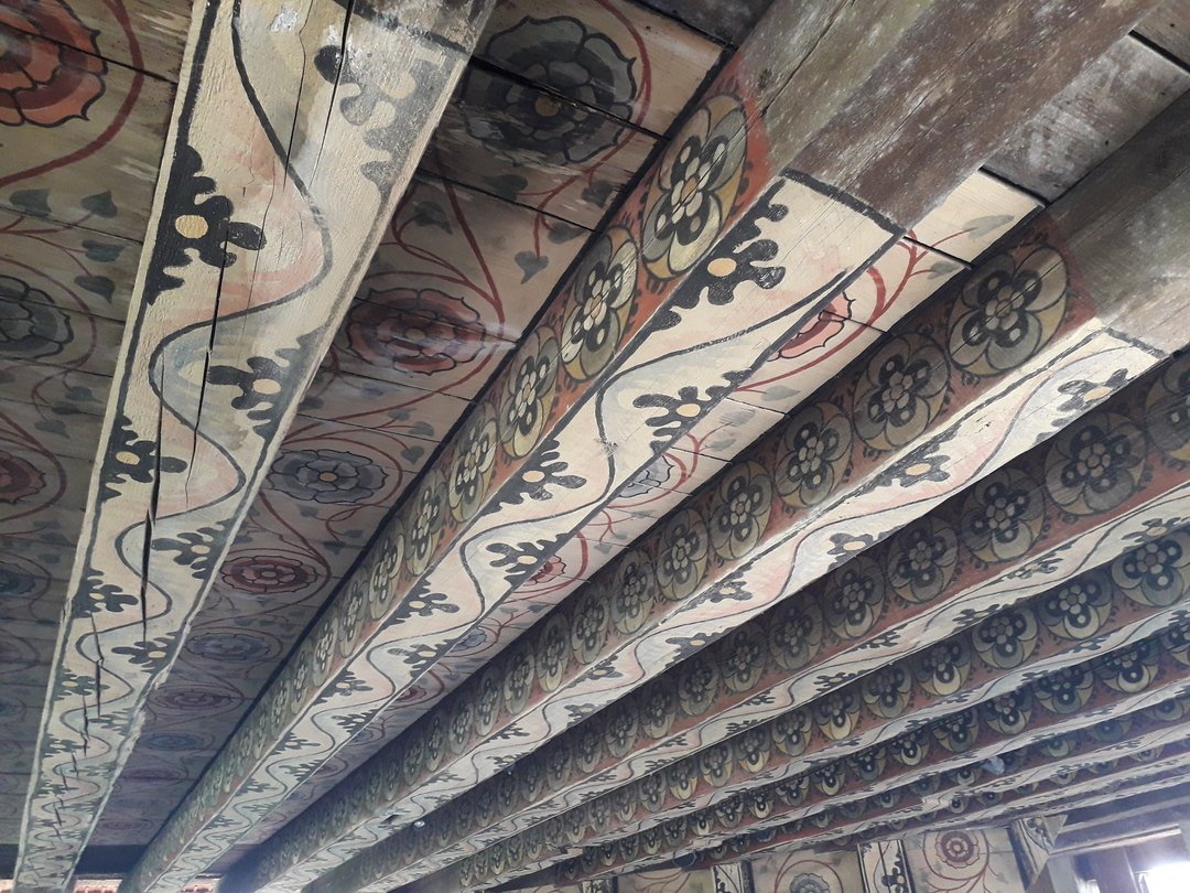 Image 13 : Peintures de plafond sur poutres en bois