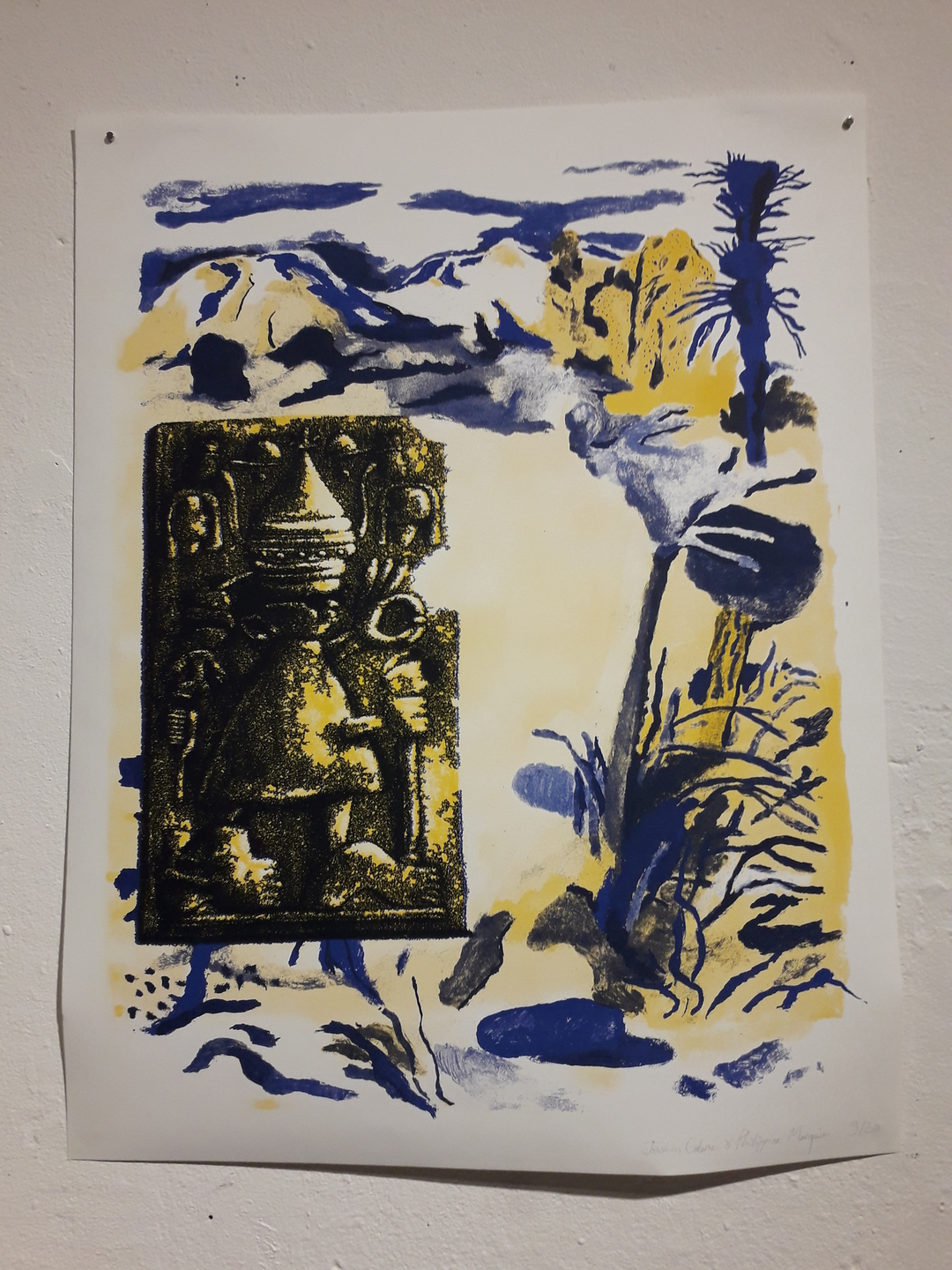 Illustration mêlant paysage et art ancien en bleu, jaune et noir