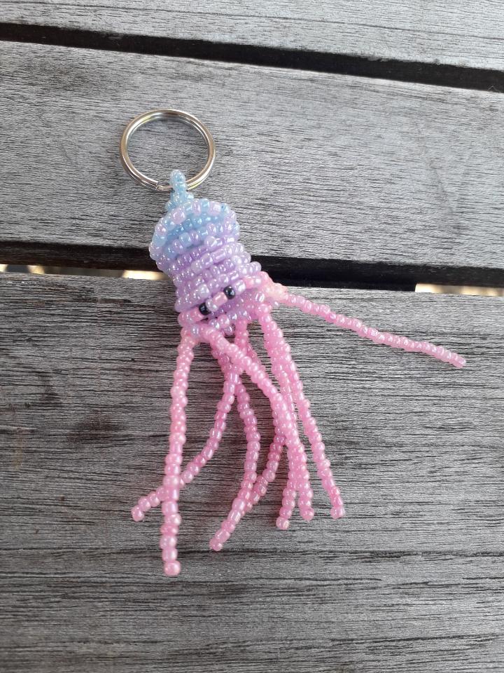 Porte-clés poulpe en perles avec un dégradé bleu-violet-rose