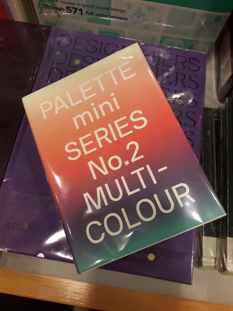 Image 24 : Couverture en dégradé de couleurs de l'ouvrage Palette mini Series No.2 Multi-colour